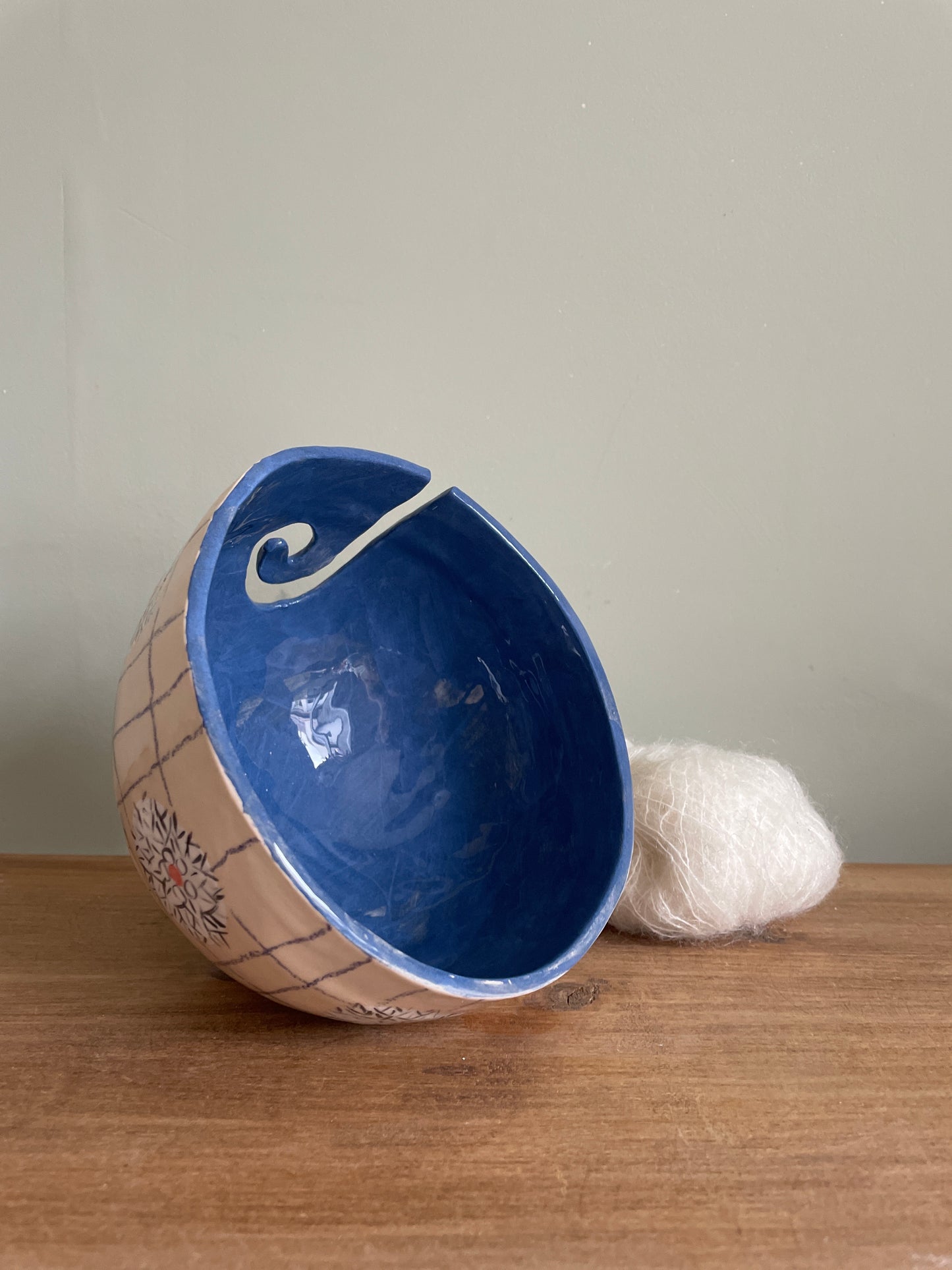 Bol dévidoir à laine en céramique