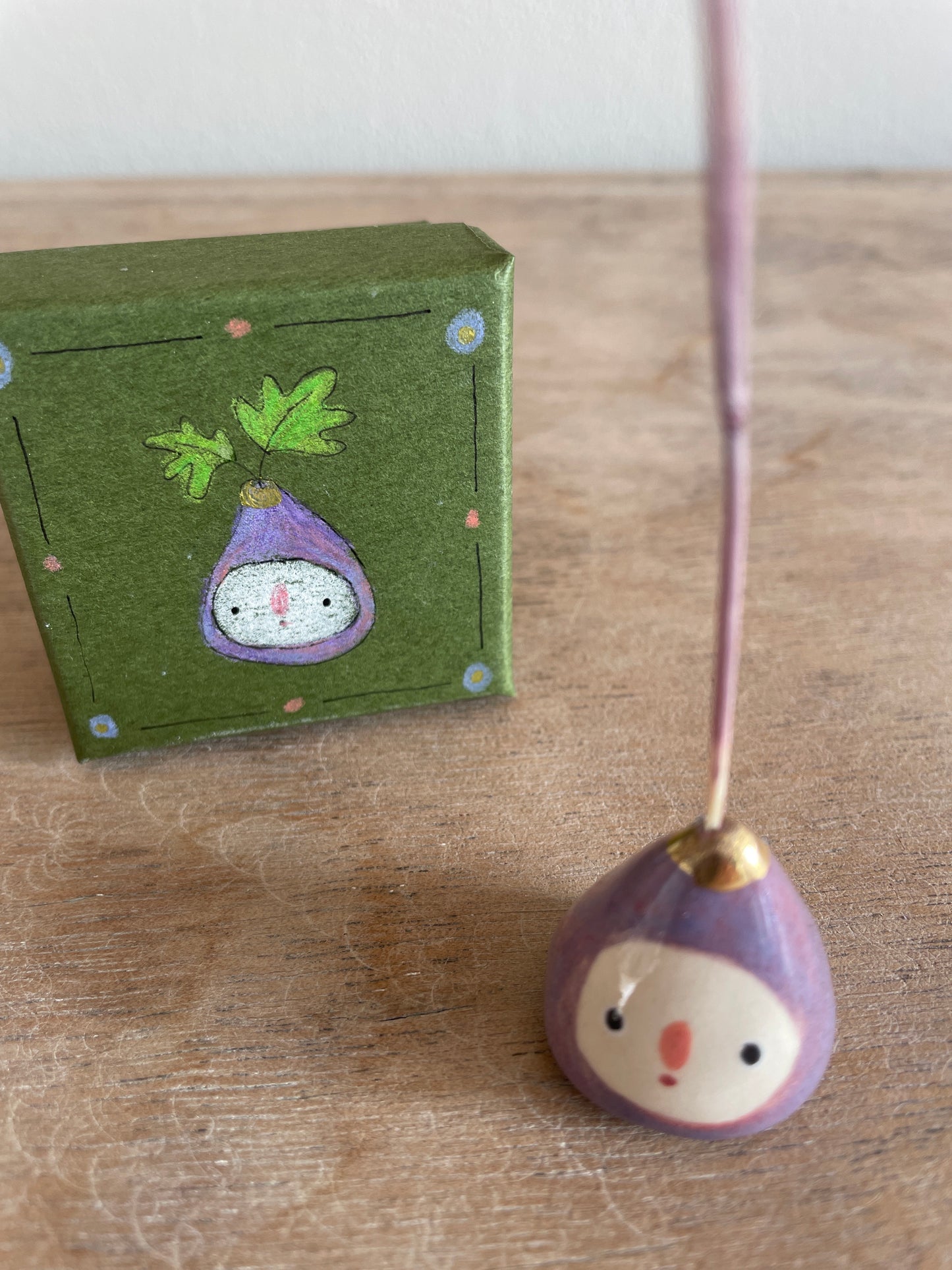 Mini figue faïence et or