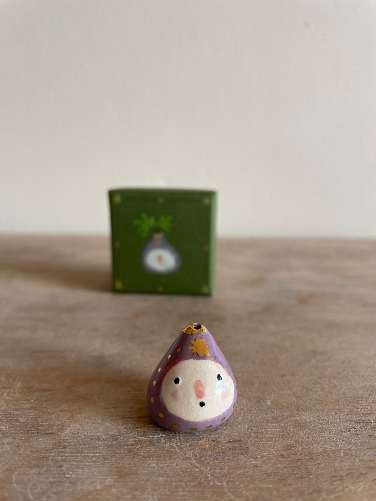 Mini figue faïence et or