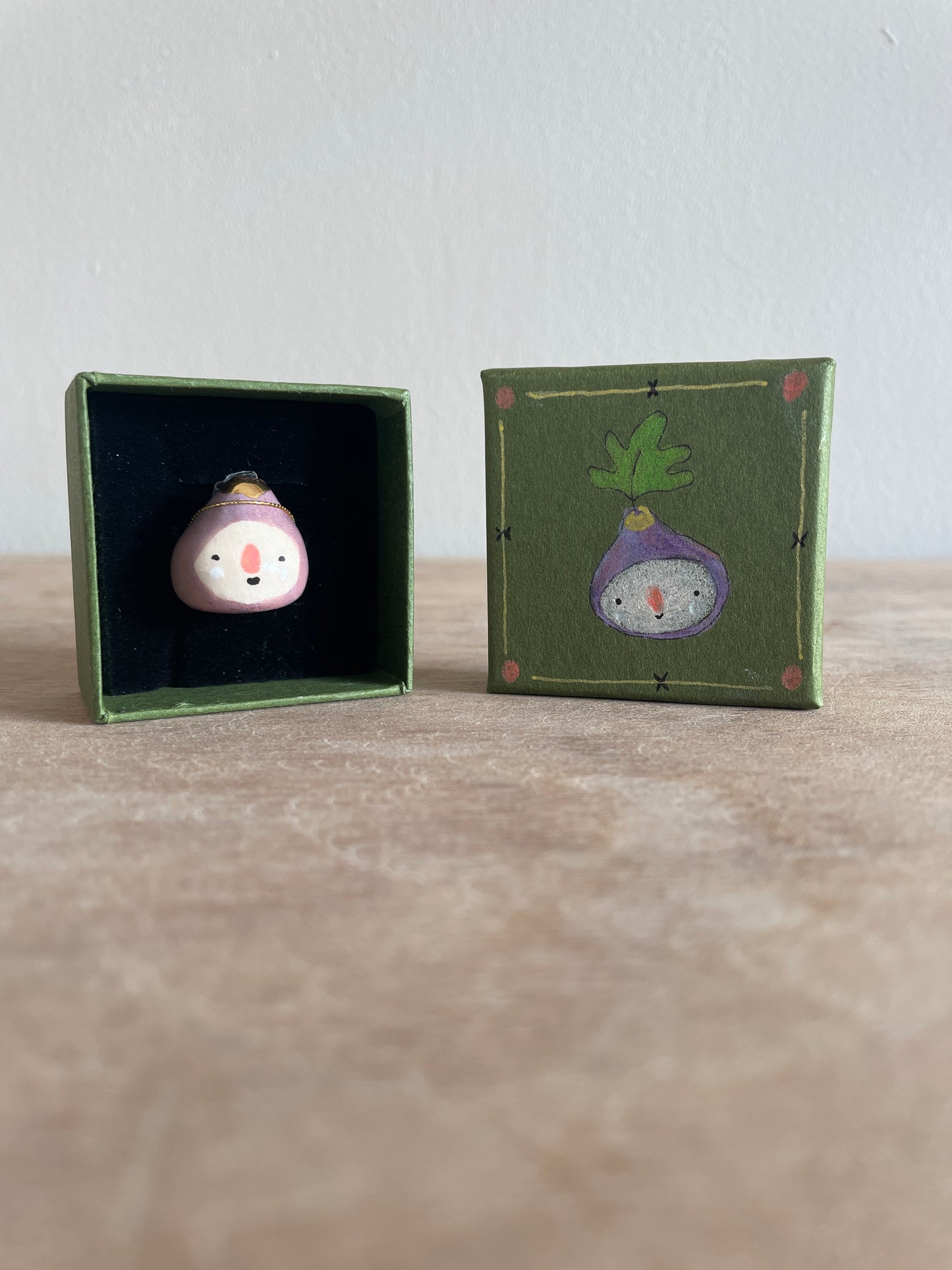 Mini figue faïence et or