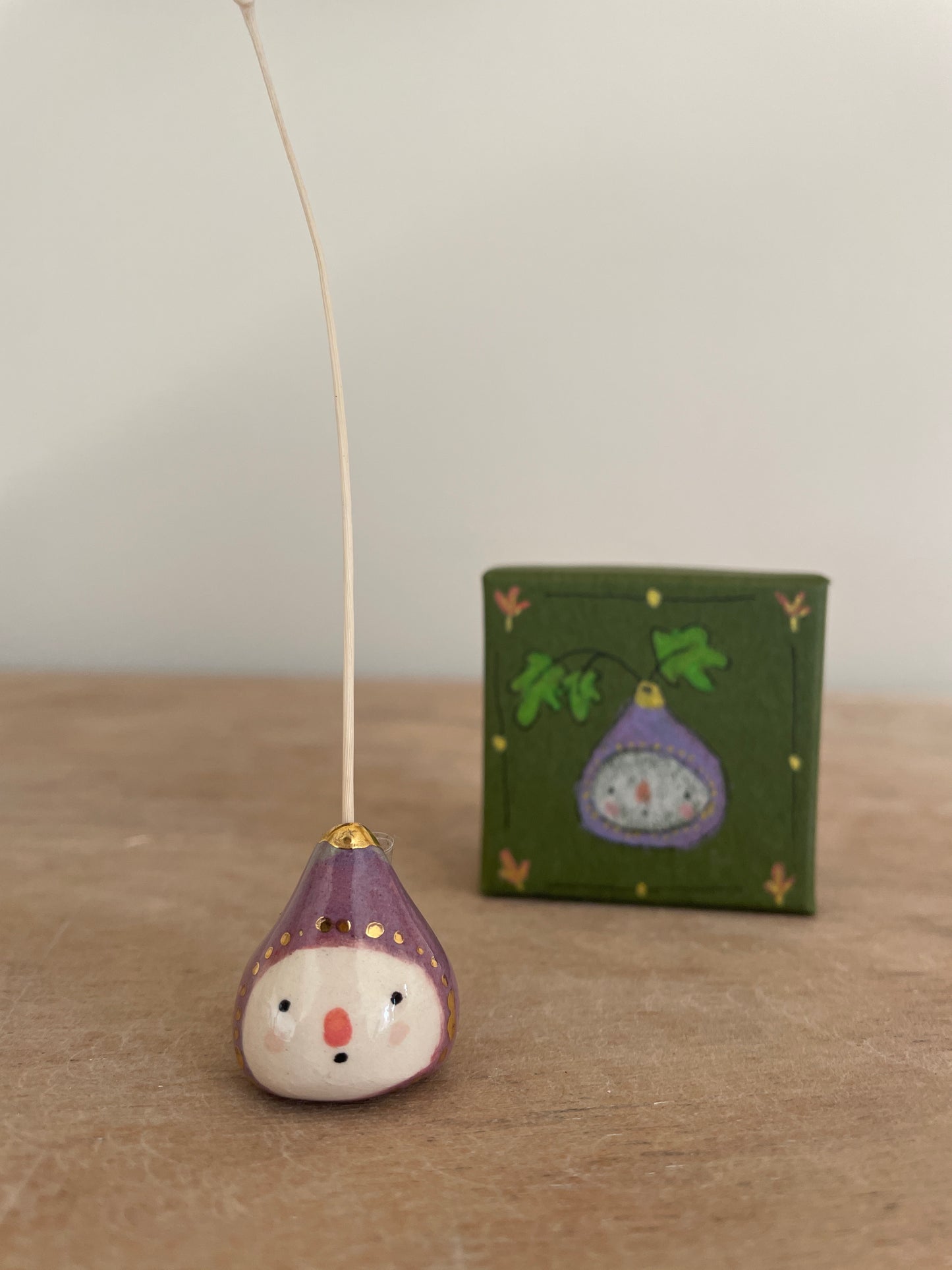 Mini figue faïence et or