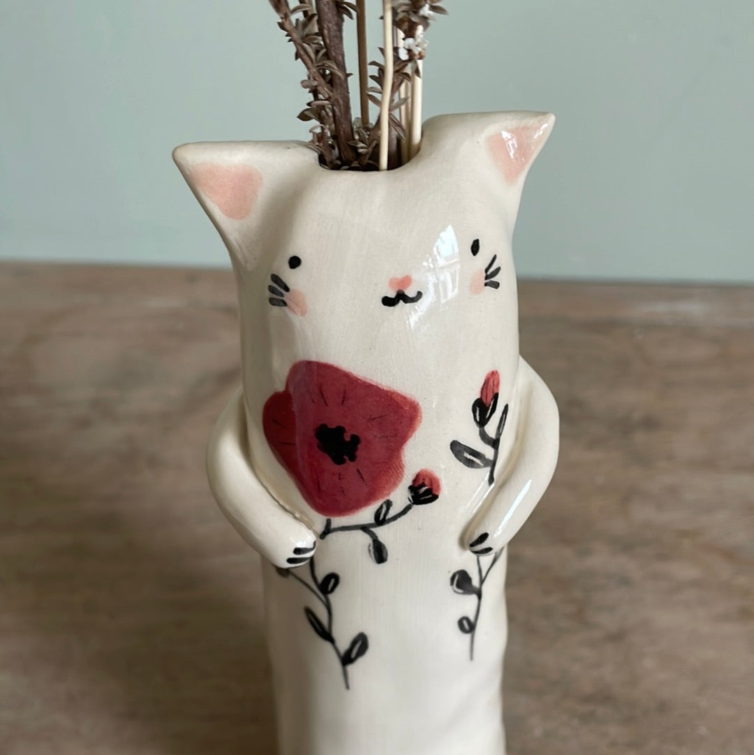 Soliflore cat with poppy in ceramic glazed vase