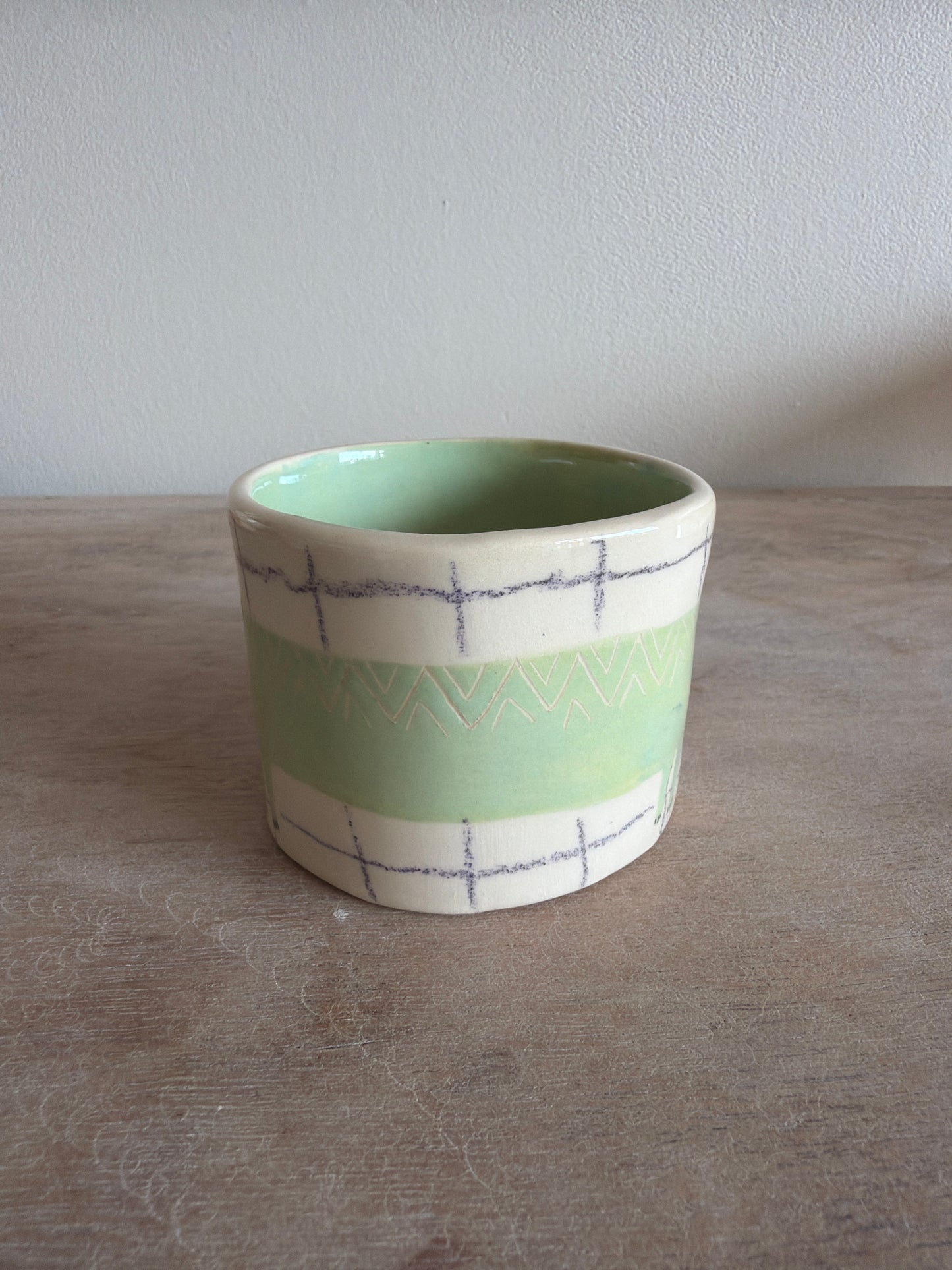 Tasse croco et carreaux en céramique