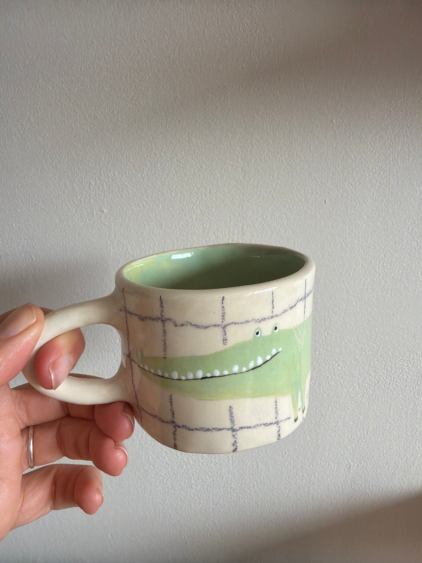 Tasse croco et carreaux en céramique
